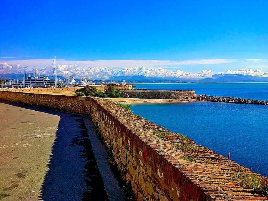Ravissant Studio Au Coeur Du Vieil Antibes Luaran gambar
