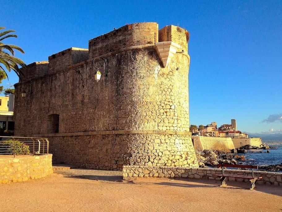 Ravissant Studio Au Coeur Du Vieil Antibes Luaran gambar