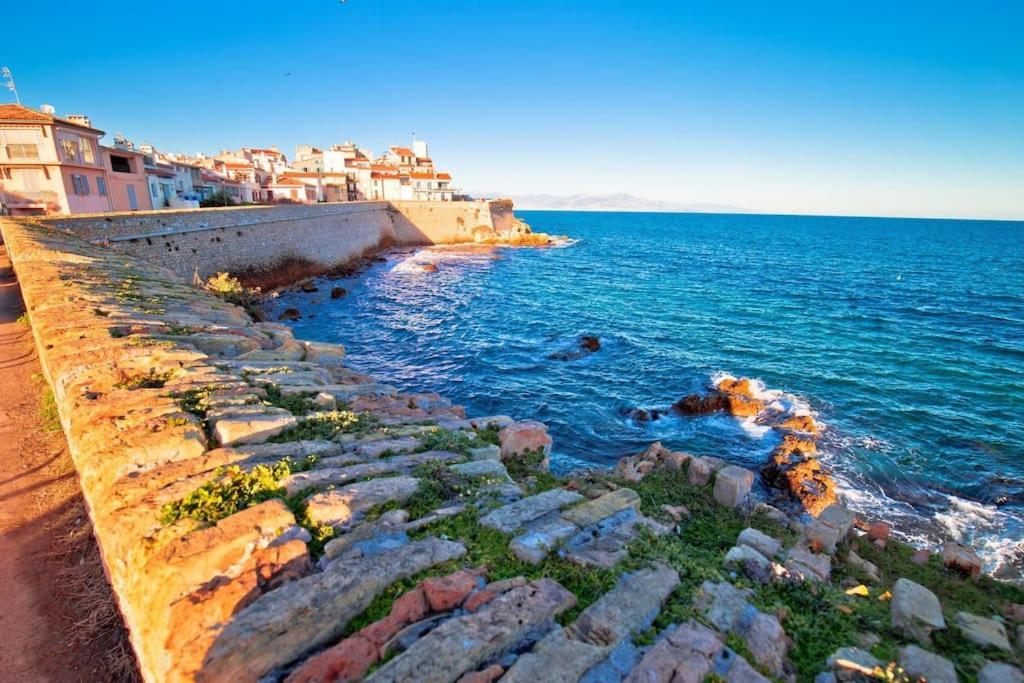 Ravissant Studio Au Coeur Du Vieil Antibes Luaran gambar